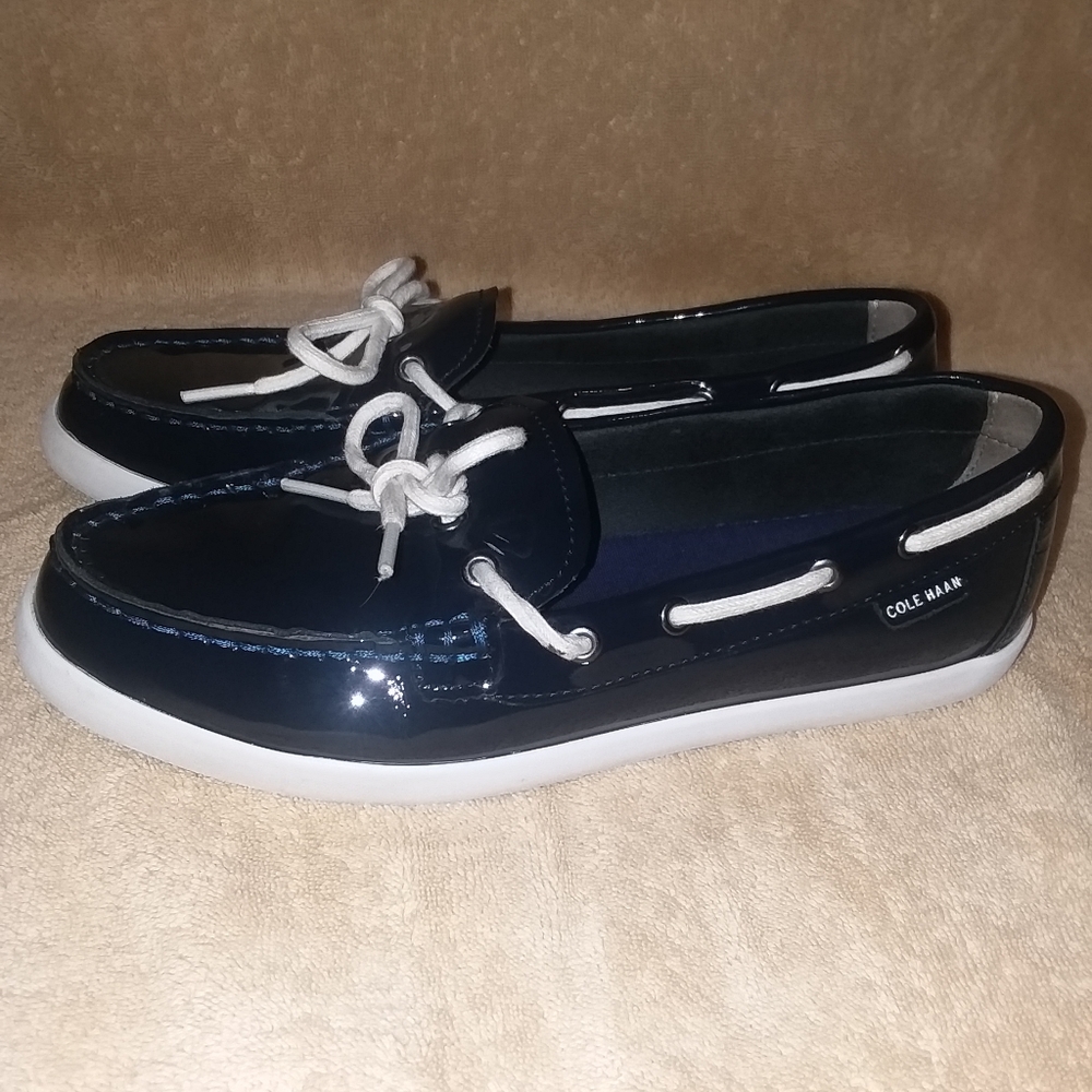 Cole  Haan Women's loafers. Size: 8.5 B